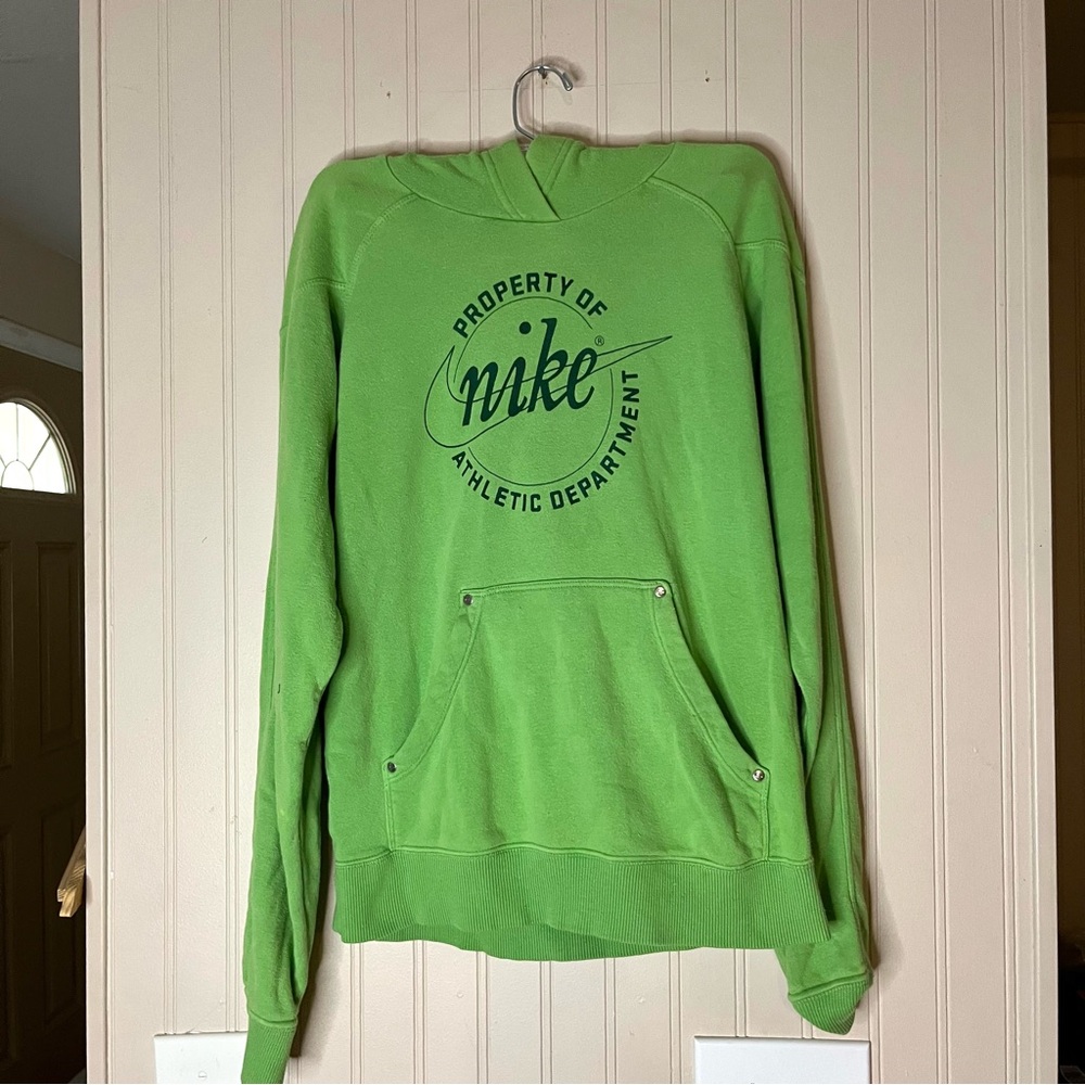 Green Nike pullover lightweight hoodie with pockets medium